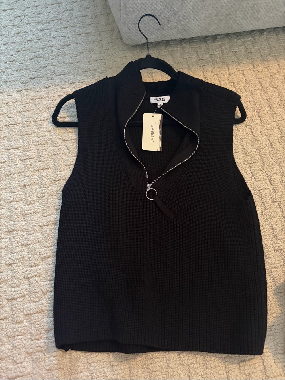 Evereve Black Ribbed Zip-Front V-Neck Sweater Vest